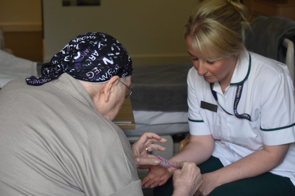 Occupational health in a hospice setting.